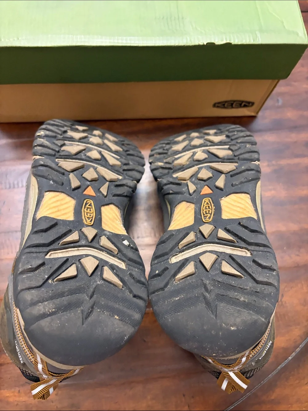 Keen Black Oliver Wide Targhee lll Mid WP Men US 8.5 SW